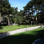 D'hotes Le Grismoustier Bed & Breakfast 4*
